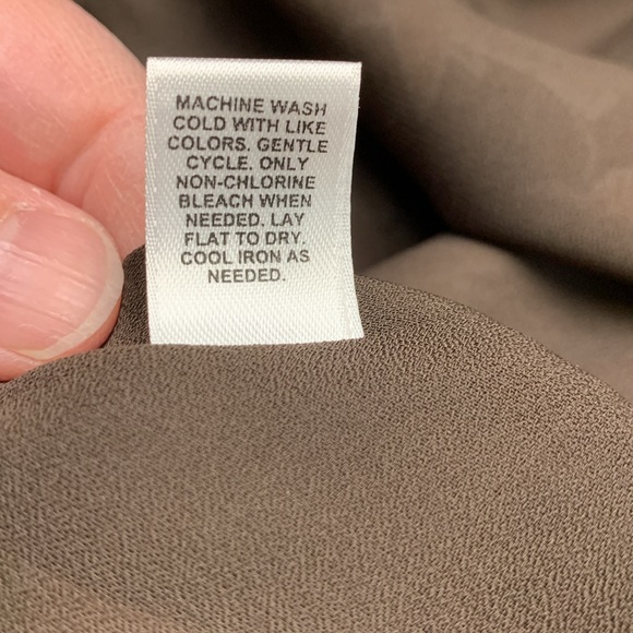 Long modest brown Cato skirt with light peach flowers - Picture 8 of 8